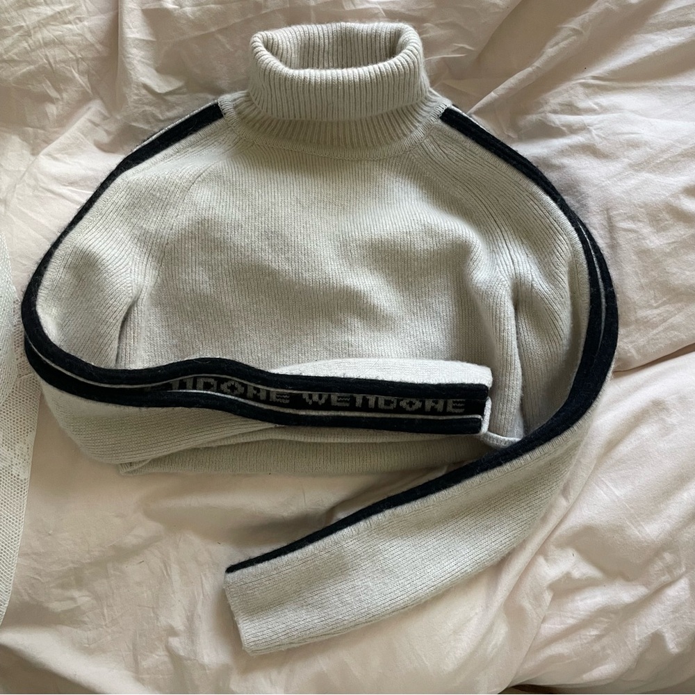WE11DONE Cropped Turtleneck